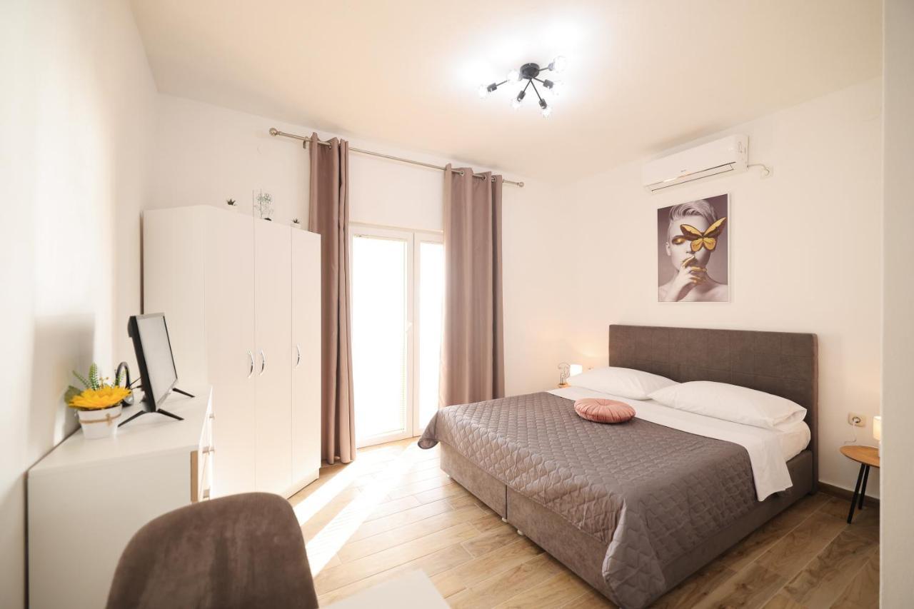 Apartments Kiara Bibinje Bagian luar foto